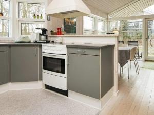 8 person holiday home in Glesborg-By Traum