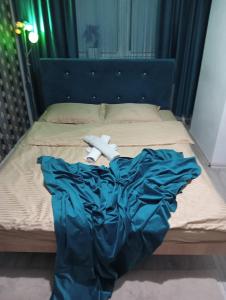 Golden House Apartments