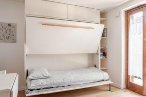 Ski Piste & Terrace Studio - Central with Parking