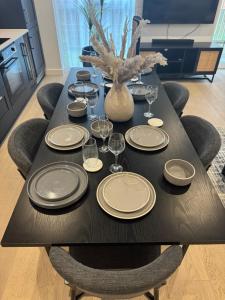 Trio Luxe 3 Bedroom Apartment