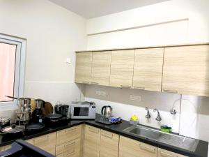 A Premium 2BR Luxury Service Apartments, near Hebbal & Manyata Tech park, Perfect for Family and Business Travelers