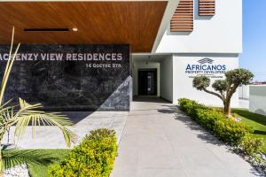 Itero 2-BR Luxury Apartment by Makenzy Beach