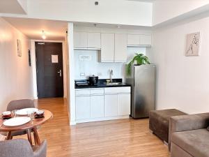 Abreeza Place Comfy Wi-Fi Netlfix