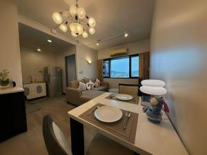 Bright Horizon Family Suite