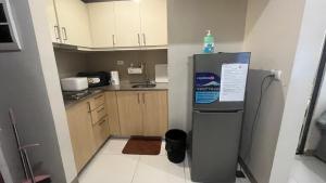 Bayshore 2 Okada Bayview WIFI big TV Netflix near NAIA&MOA