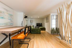 Modern and wide- 3Bd 2,5 Bth- Plaza Castilla