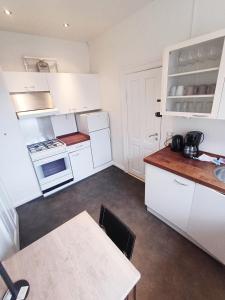 2 Bedroom Apartment near pedestrian street