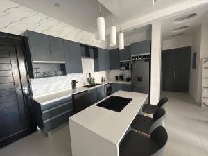 Luxurious Motherland Apartments