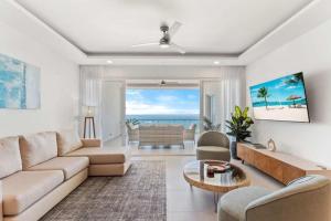 Luxury Oceanview Condo with Pool