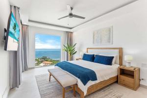 Luxury Oceanview Condo with Pool