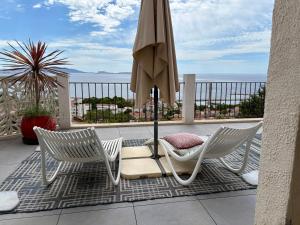 Superbe terrasse avec vue panoramique sur la mer