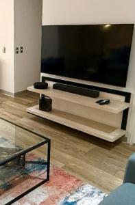 Inka Home VIP Luxury total 2 Private parking spaces