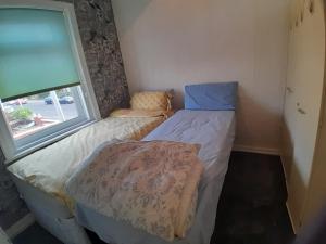 Modern Seaside Stay at Bela Grove-Sleeps8