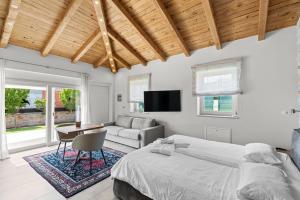 Villa Puccini with pool and sauna