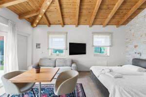 Villa Puccini with pool and sauna