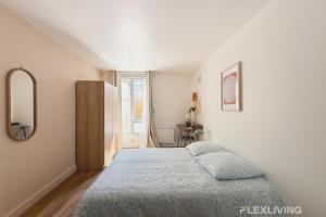 Charming 21m Studio in Paris 20 with shared terrace