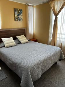 Dpto frente a la playa la Herradura con Piscina