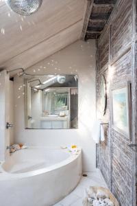 Boho 2 BR Villa - Close to the main strip of Seminyak