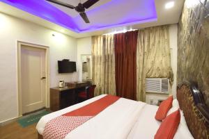 Hotel O Maa Residency