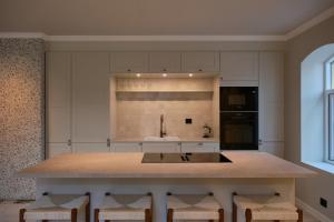 Large city apartment with sea view and parking - 3hvězdičkové hotely ve městě Ålesund