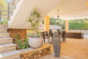 VILLA BEACH BELL LLoC