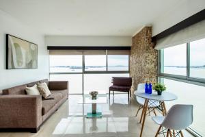 Riverside Bliss Suite- Puerto Santa Ana, GYE