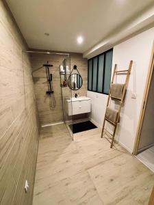 location saisonniére -Bas de villa Taradeau