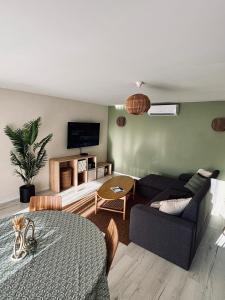 location saisonniére -Bas de villa Taradeau