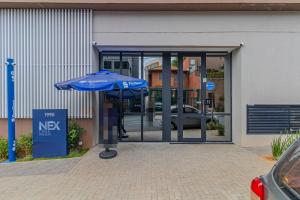 Nex One Nhambiquaras - Studios por temporada