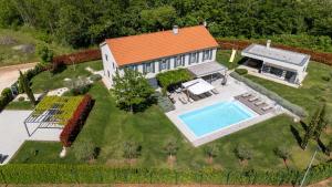 Villa Povetica with private pool and BBQ