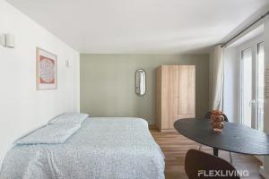 Charming 20m Studio in Paris 20 with shared terrace