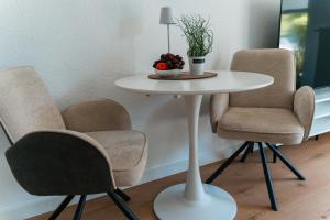 Vellmar Oase am Park mit Terrasse- Zentral und ruhig-24-7 Self Check-in, Parkplatz an der Strasse