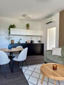 Cozy Apartment with Castle view