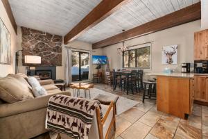Storm Meadows Club C220, Steps from the Slopes, Fireplace, Club Amenities