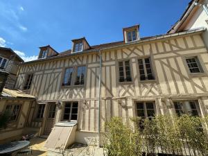 Le Paon DOr - En plein coeur du Vieux Troyes