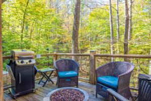 Sweetwater Cottage - Private Cottage Tucked in the Woods - WJ & Boone - River Access