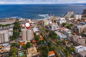 Apto 1 quarto em Salvador com Varanda, Piscina, 400m da Praia de Ondina