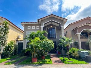 Salinas Solutions - Vily, Salinas