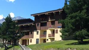 Résidence Les Campanules - LES CAMPANULES - CA51FC MAE-9170