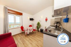 Rising Sun Top-Floor Flat