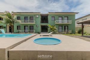 Apartamentos em Cond. c Piscina em Porto Seguro - GIU