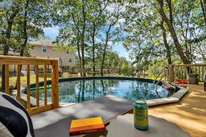 Heated Pool, Sauna, Hot Tub, Firepit & Game Room