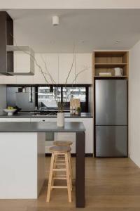 Elegant 2BR Prahran Retreat near Chapel St