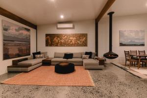 Old Bales Couples Getaway