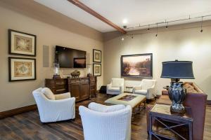 Luxurious Loft Overlooking Market Square