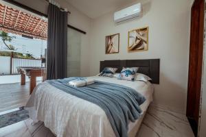 Casa c 5 suites, Piscina, Churrasqueira e Sinuca