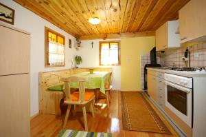 Turistična kmetija Povh 