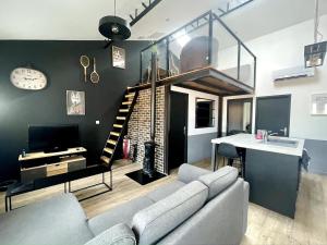 Pleasant townhouse with free parking