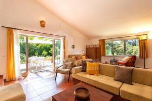 Casa Lantana by ACasaDasCasas