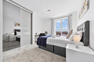 Fantastic 2 bed Flat with view IG11